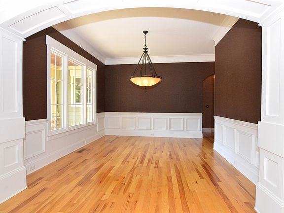 4th image of 3120 Lake Pointe Dr