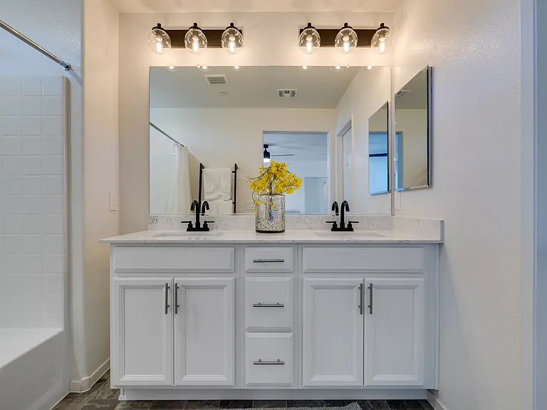 77 Alamere Falls Dr — Photo 32