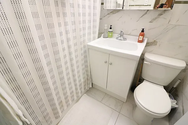 Rented by Joe Gotham LTD | media 41