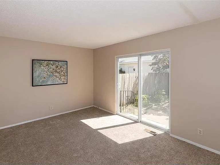 8351 Woodward St — Photo 6