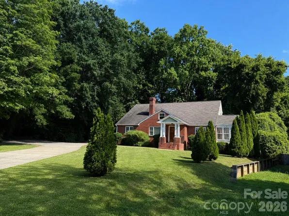 7109 Ramsgate Rd, Charlotte, NC 28270