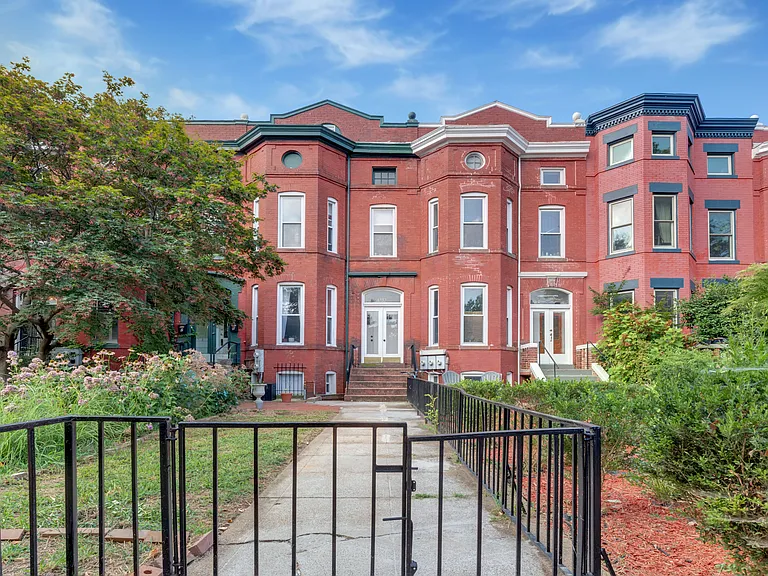 1353 Massachusetts Ave SE #C — Photo 18