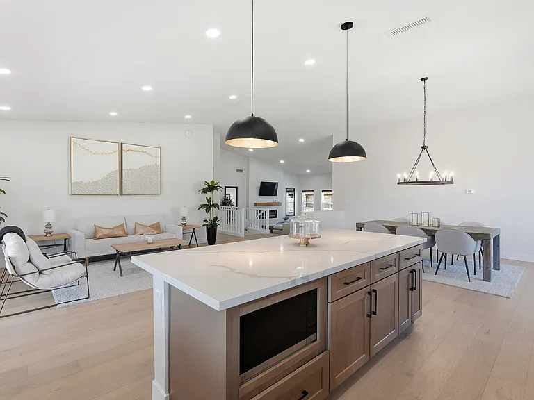 5623 E Claire Dr — Photo 18