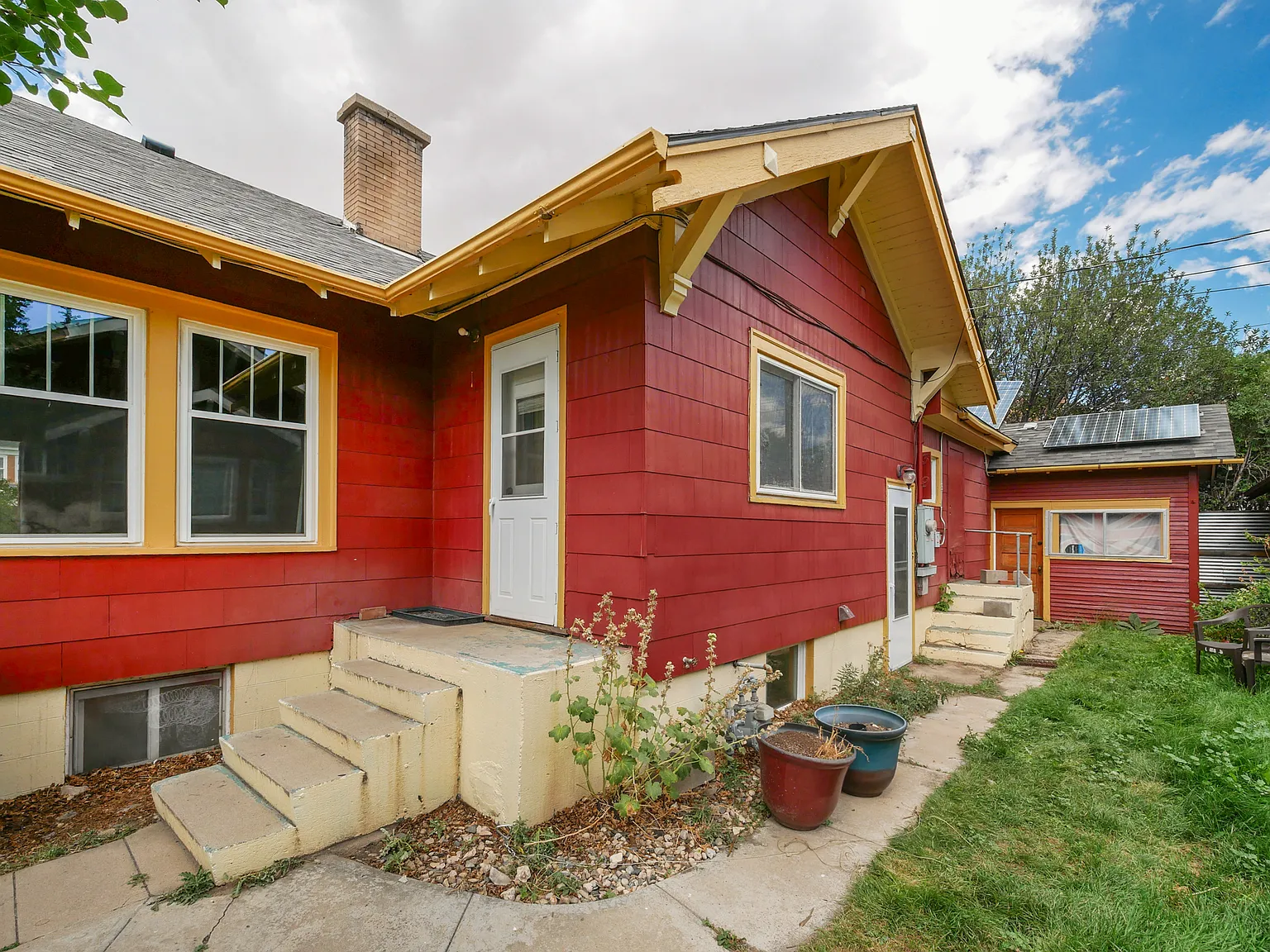 4 bed, 1600 sqft, $2,000 — Photo 2