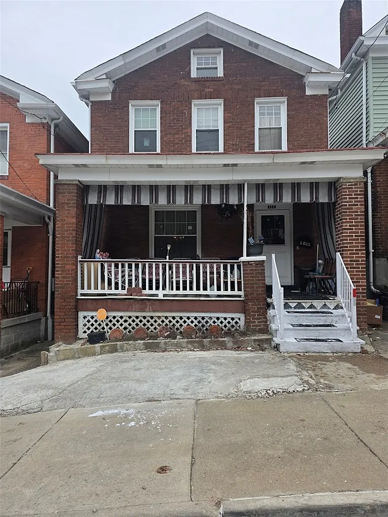 2822 Brentwood Ave photo 1