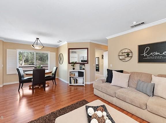 5th image of 217 N Via Colinas