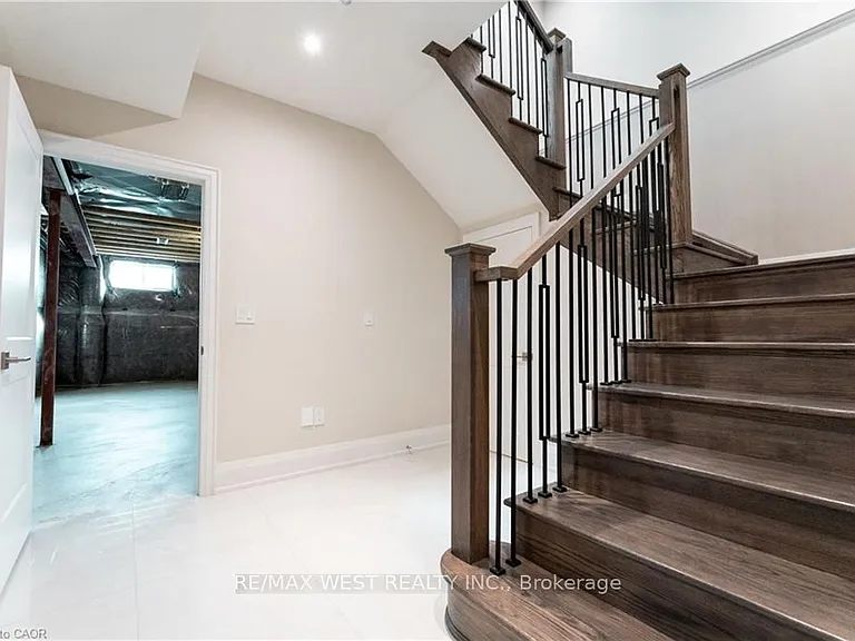 119 Jay St — Photo 32