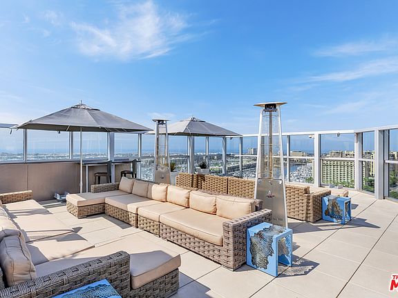 4th image of 13700 Marina Pointe Dr Unit 403