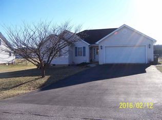 32 Spring Ridge Dr, Stuarts Draft, VA 24477