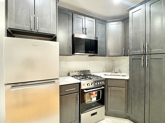 3rd image of 57 Herkimer St APT 206