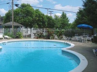 217 W Broadway APT C27, Columbia, MO 65203