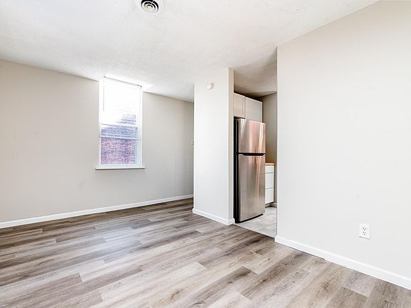3rd image of 2822 Lemp Ave Unit 2