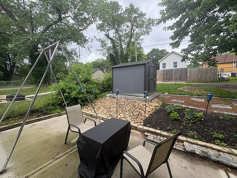 1219 Delaware Ave — Photo 27