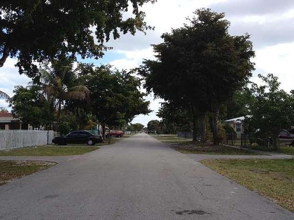 4th image of 1190 NW 128th Ter