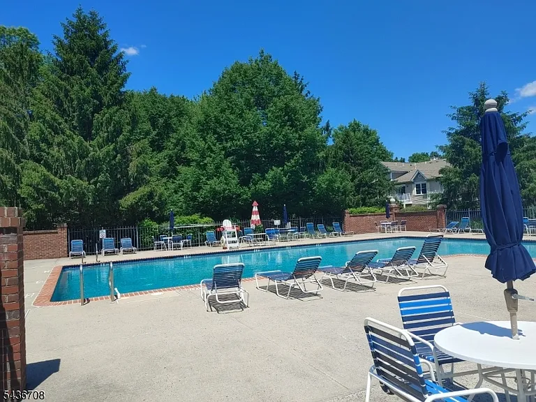 98 Amethyst Way — Photo 15
