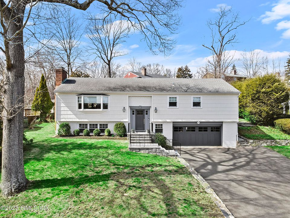 1st image of 64 Pond Pl