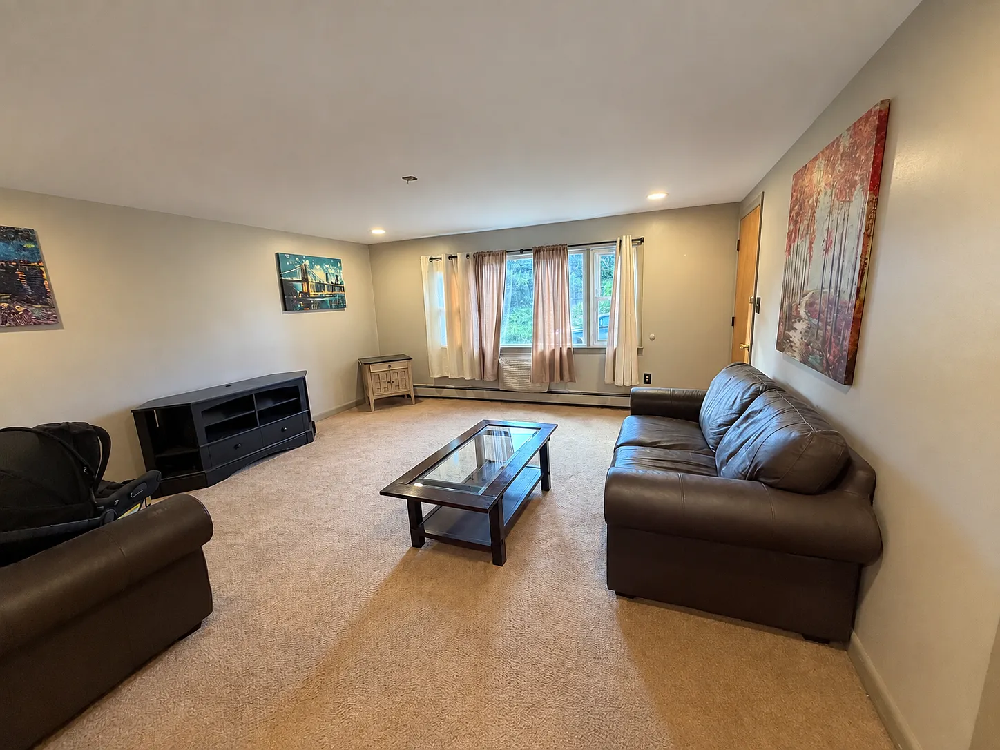 2 bed, 1101 sqft, $1,950 — Photo 2