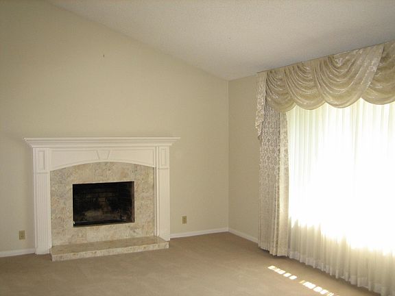 5th image of 1352 San Marcos Dr