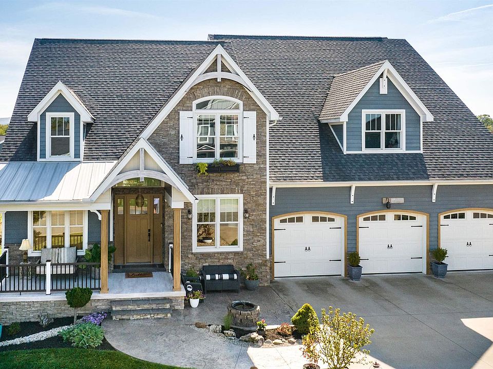 2nd image of 149 Southwind Cir