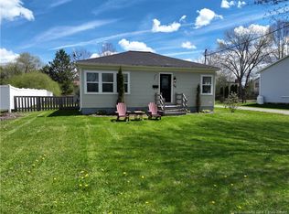 59 Duke St, Saint Stephen, NB E3L 2H4