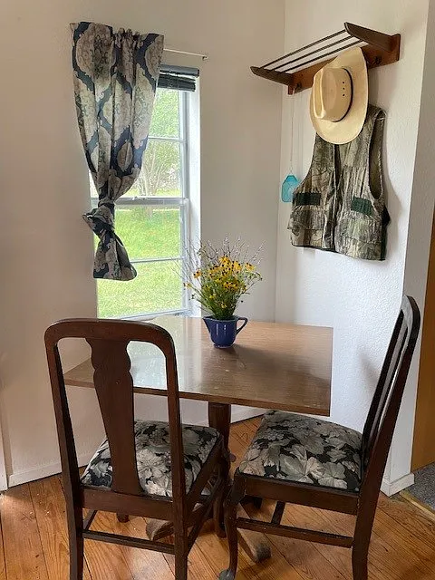 1 bed, 700 sqft, $995 — Photo 2