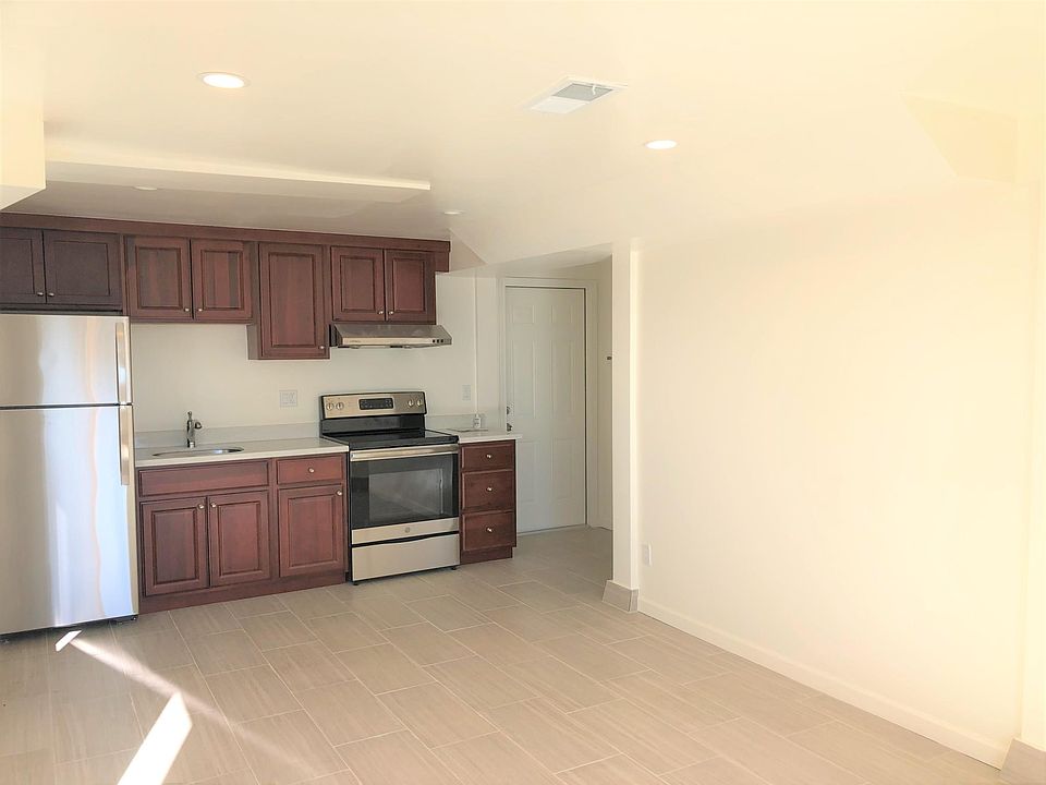 1st image of 121 Del Prado Dr #A