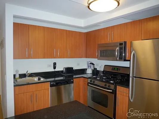 Rented by City Connections Realty | media 28