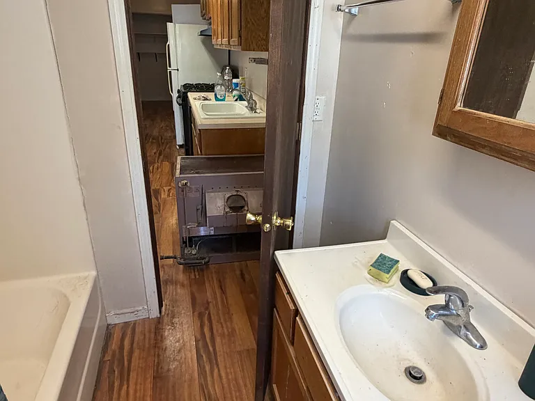 311 E Erie St #2 — Photo 8