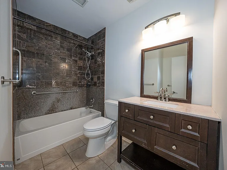 1640 Oakwood Dr #W-216 — Photo 41