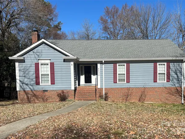 2234 Oak Leigh Dr, Charlotte, NC 28262