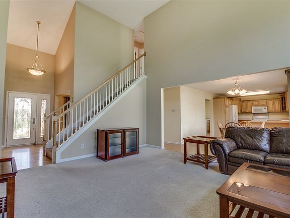 5th image of 7459 Paradise Dr