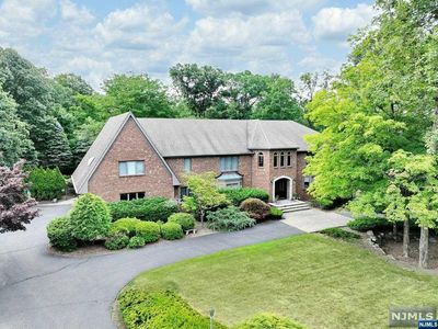 744 High Woods Dr, Franklin Lakes, NJ, 07417