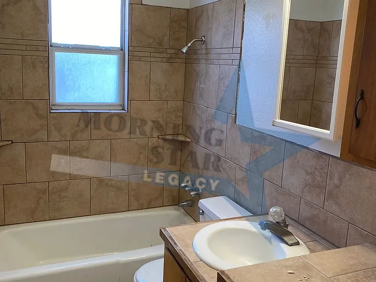 Wyoming Apts — Photo 6