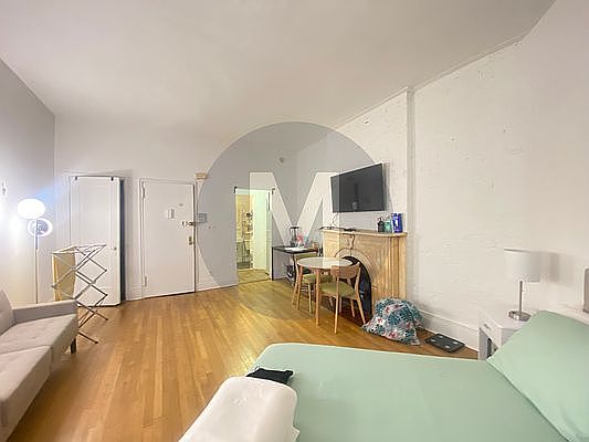 4th image of 134 W 46th St APT 3B