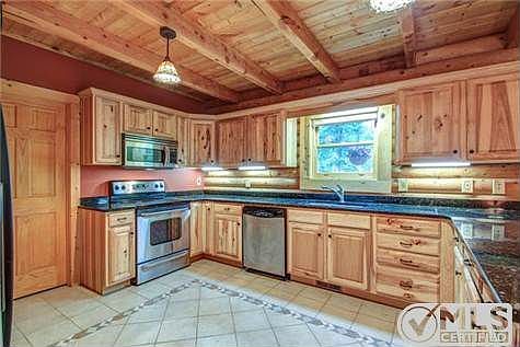 5th image of 1002 Goldfinch Ct