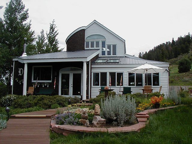 1st image of 251 Ross Rd