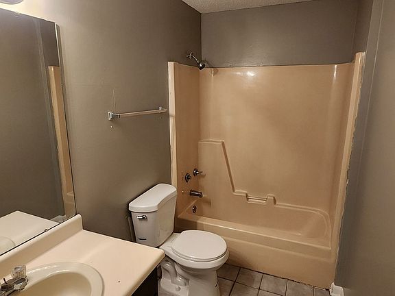 5th image of 4419 Bonnell Dr NW #4423-G
