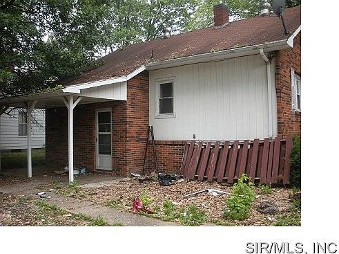 2nd image of 704 N Market St