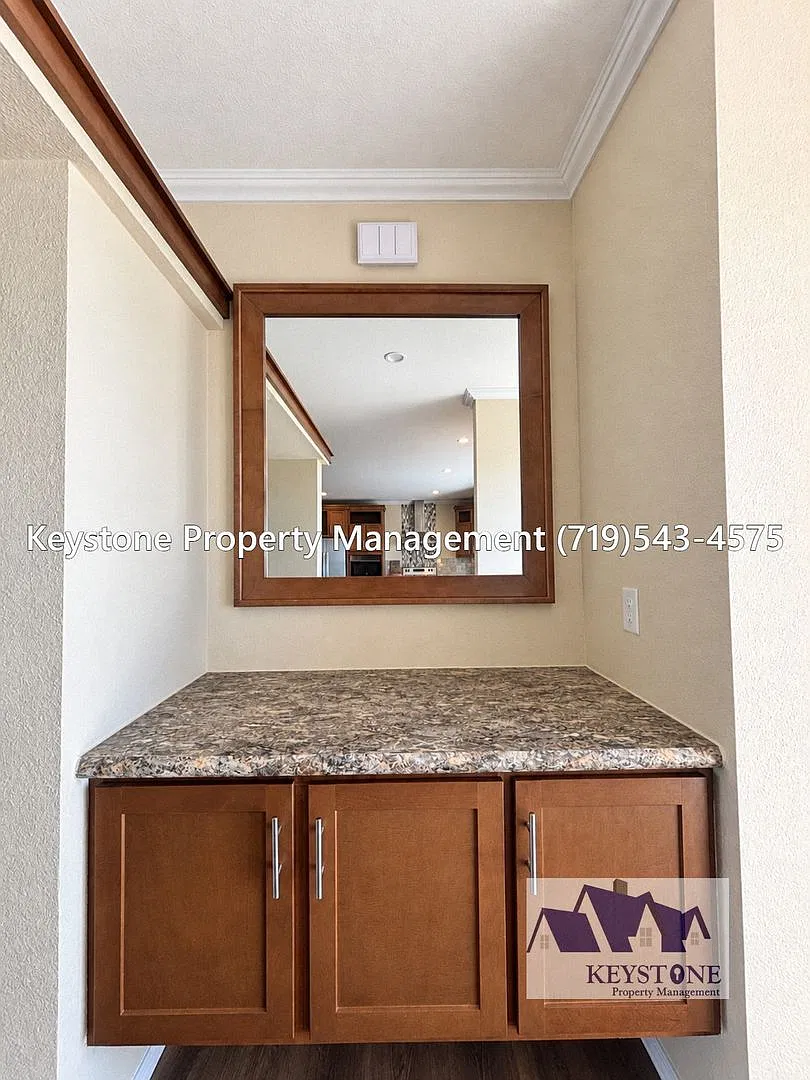 Application Fee Reimbursed! Upscale, 4 Bedroom/2 Bathroom/2 Car Garage Home, Pw $2350/$2350 — Photo 3