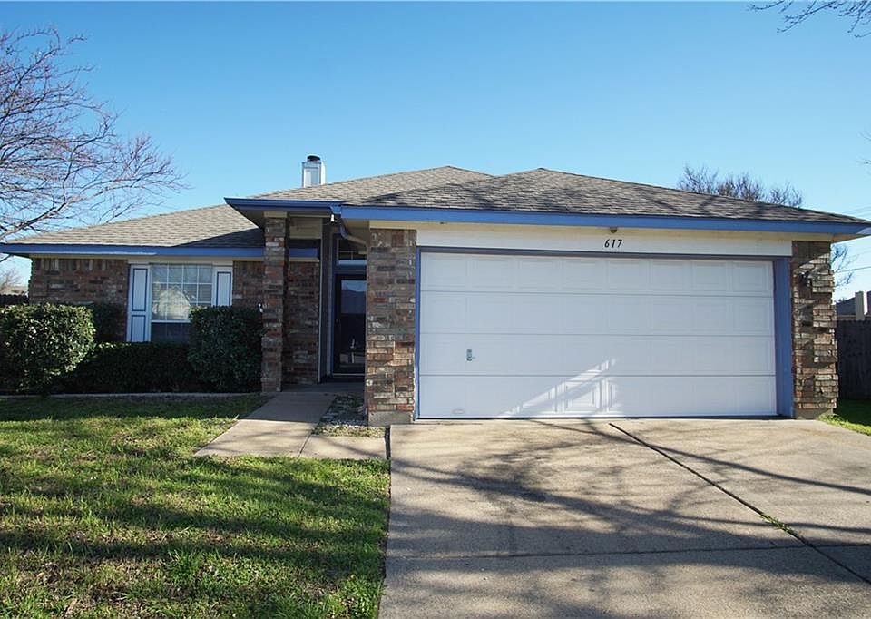 1st image of 617 Lakeway Dr