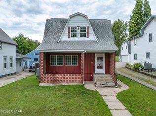 515 Riverside Ave, Crookston, MN 56716