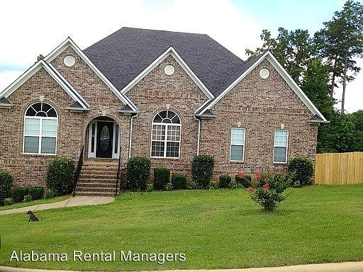 2nd image of 800 Crestview Pl