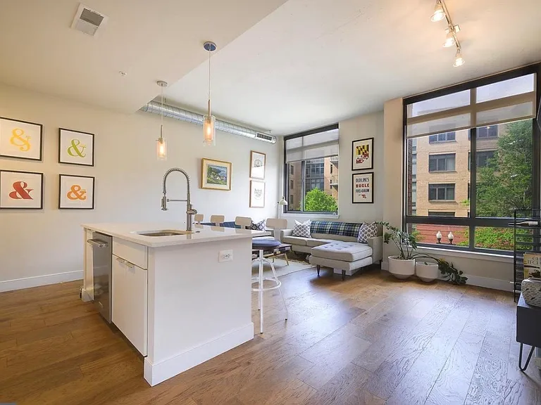 2000 Clarendon Blvd #303 — Photo 12