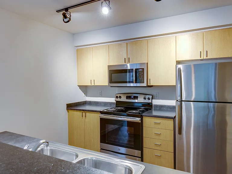 The Shelby Apartments — Photo 40