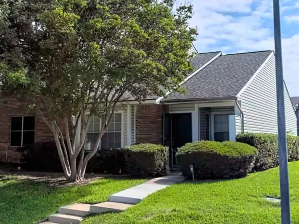 823 Summercreek Dr, Lewisville, TX 75067