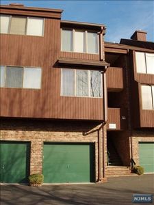 118 Indian Hollow Ct #118, Mahwah, NJ, 07430