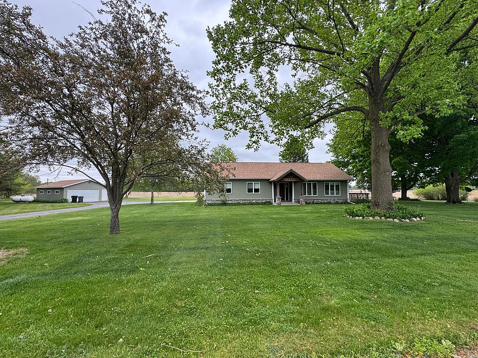 1st image of 365 Prairiewood Dr