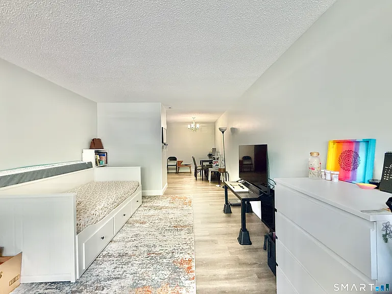 34A Padanaram Rd #127 — Photo 6