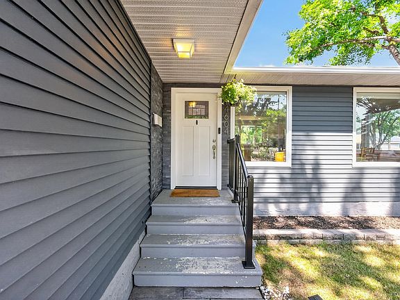 4th image of 14604 93rd Ave NW