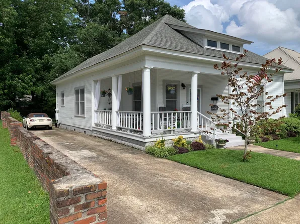 211 6th St S, Amory, MS 38821